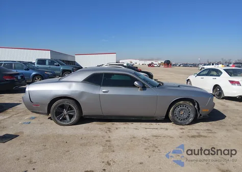 2014 Dodge Challenger Sxt z USA, uszkodzony, nr VIN 2C3CDYAG8EH208355